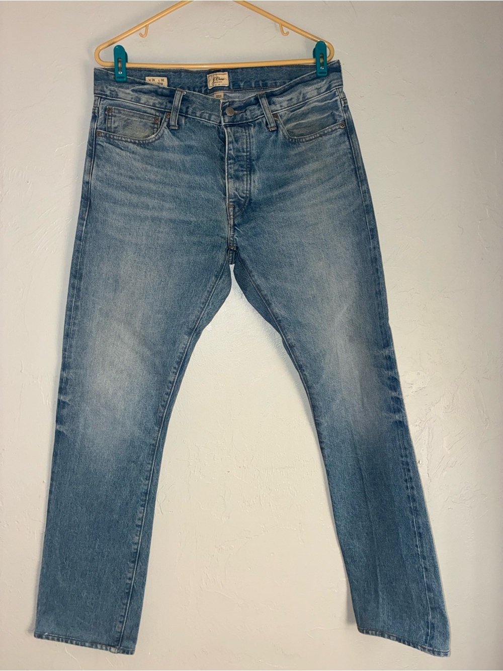 J Crew men’s 770 straight taper denim jeans